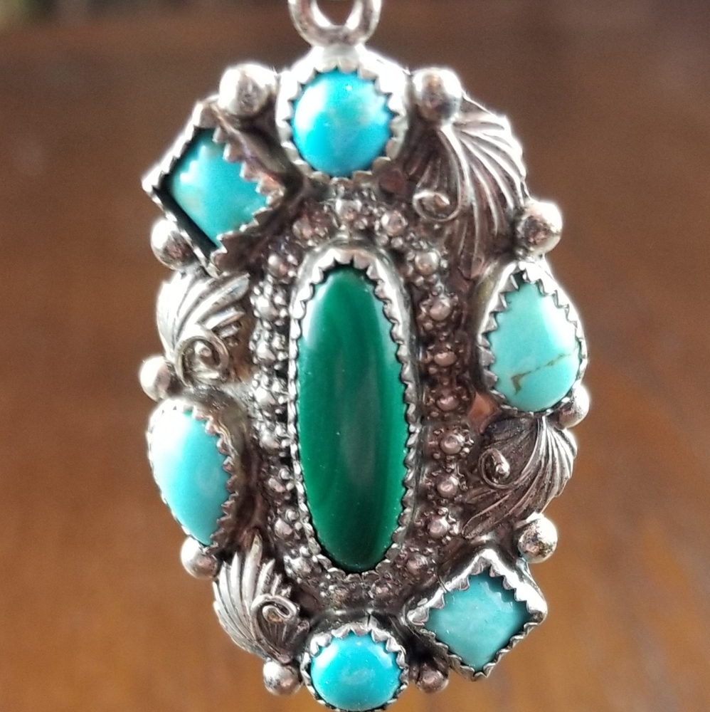 Turquoise Pendant (w/o chain)